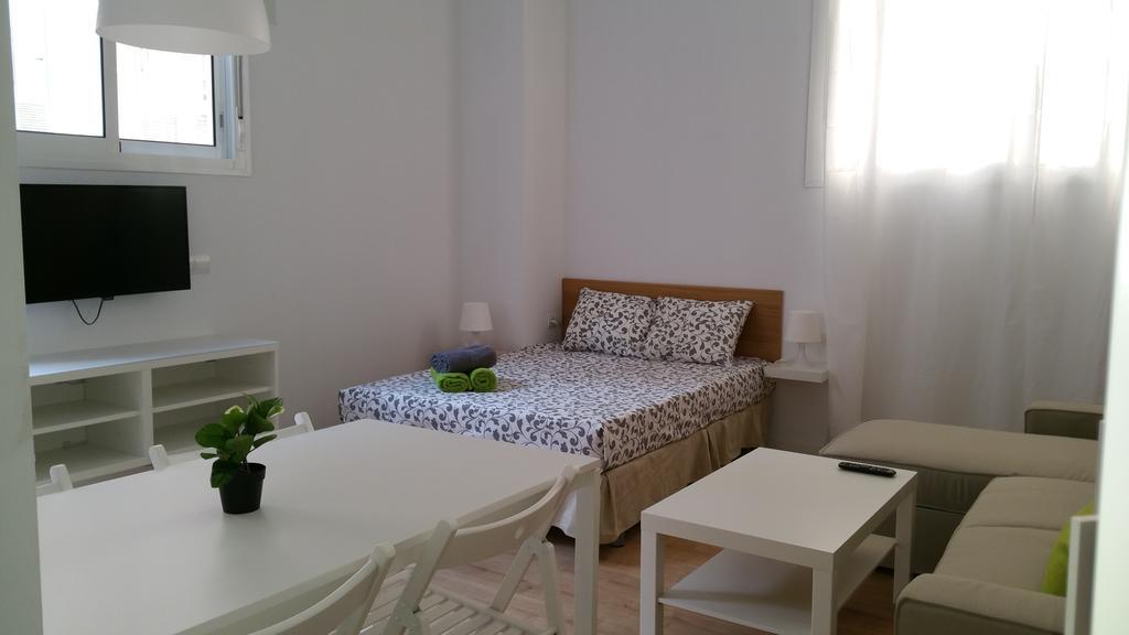 Apartamentos Clavero Málaga Eksteriør billede