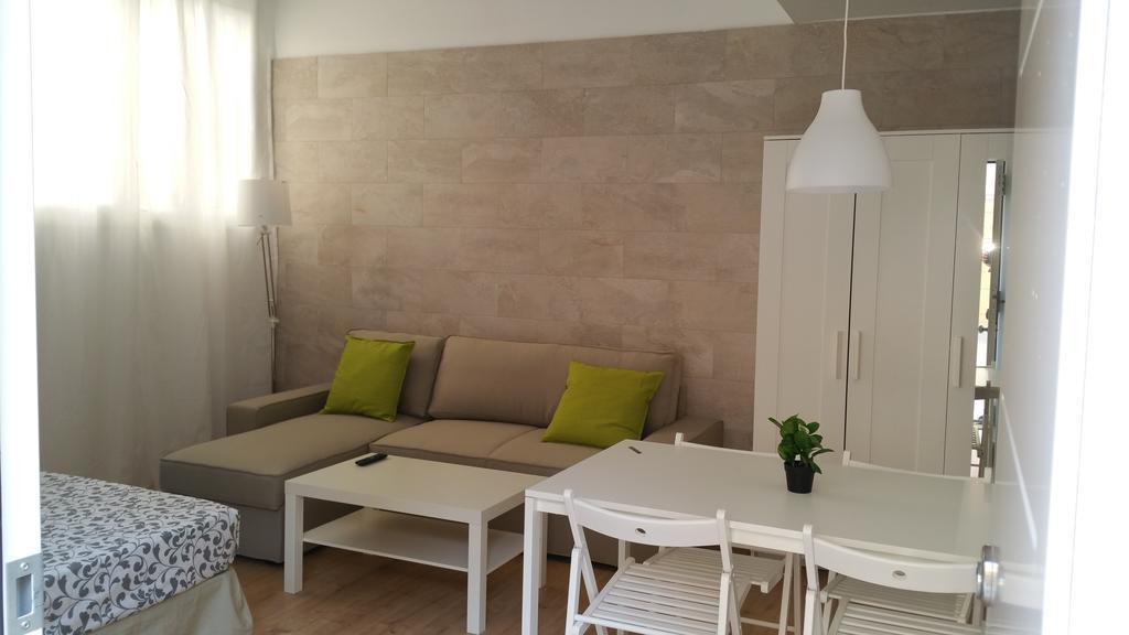 Apartamentos Clavero Málaga Eksteriør billede